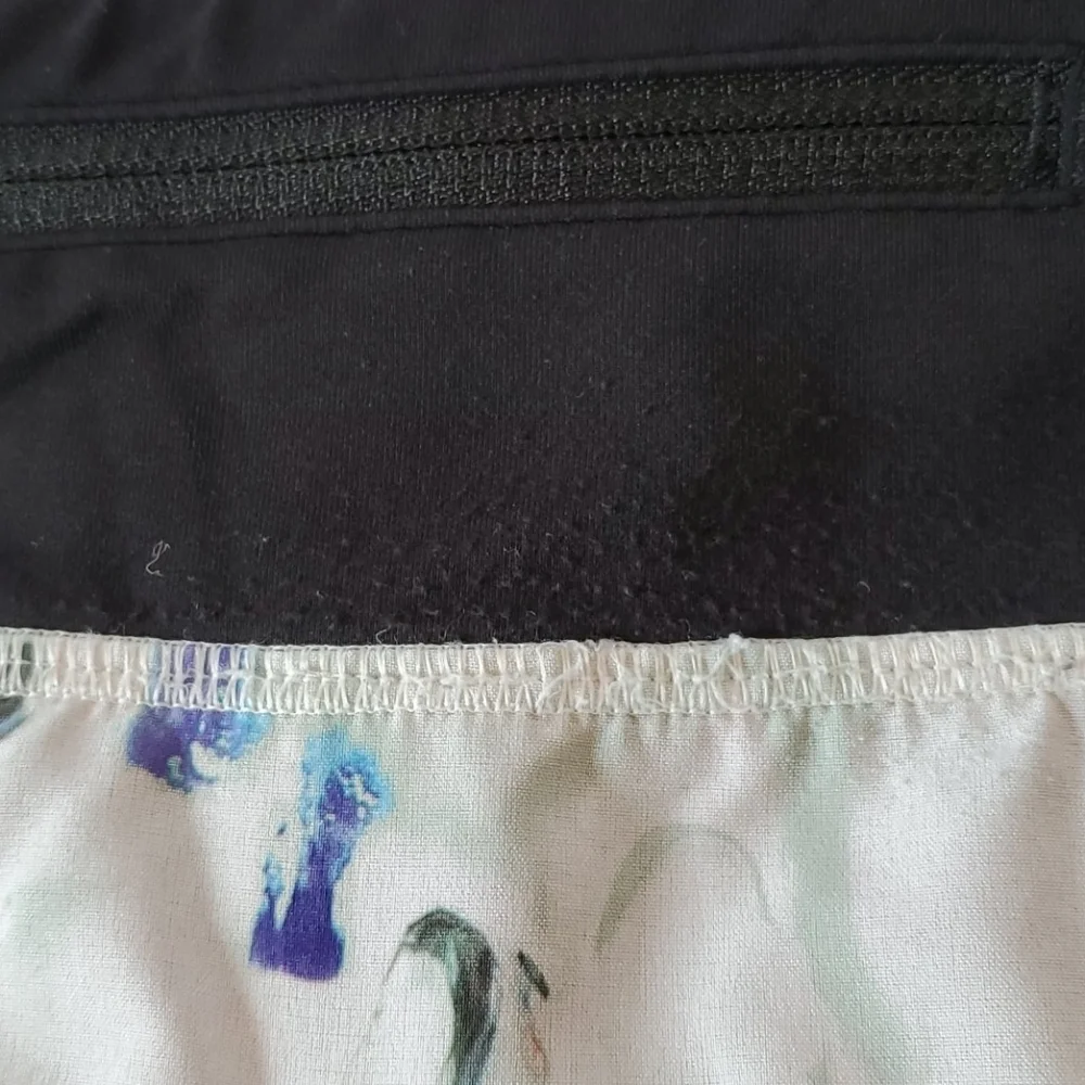 Lululemon original speed short size 6 - Picture 4 of 5